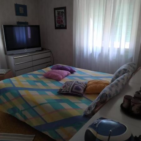 Casabella Silvana Sarre Luaran gambar
